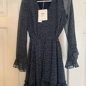 Beautiful DVF light summer dress size small/4